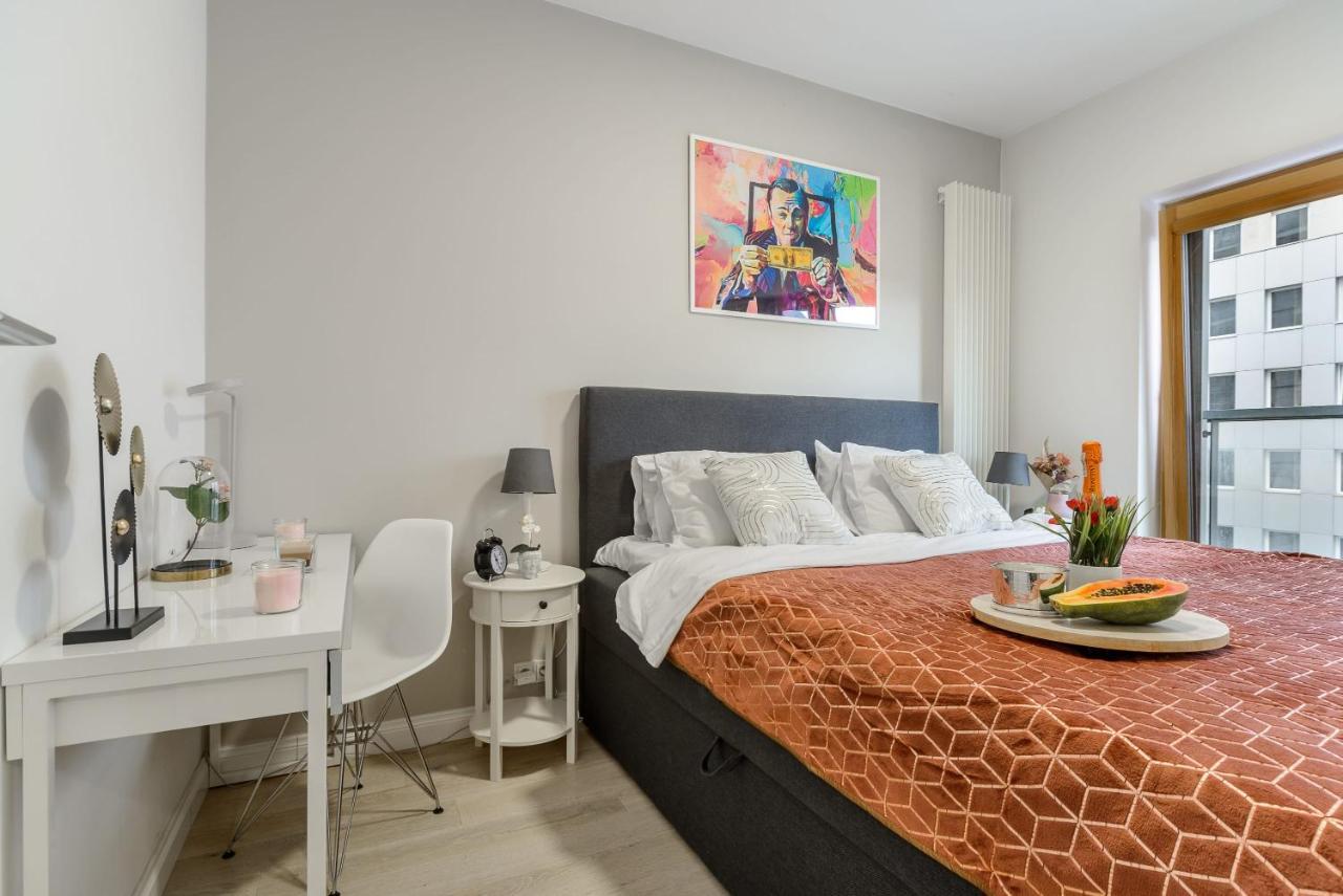 Luxury Apartments On Grzybowska Street In Varsavia Esterno foto