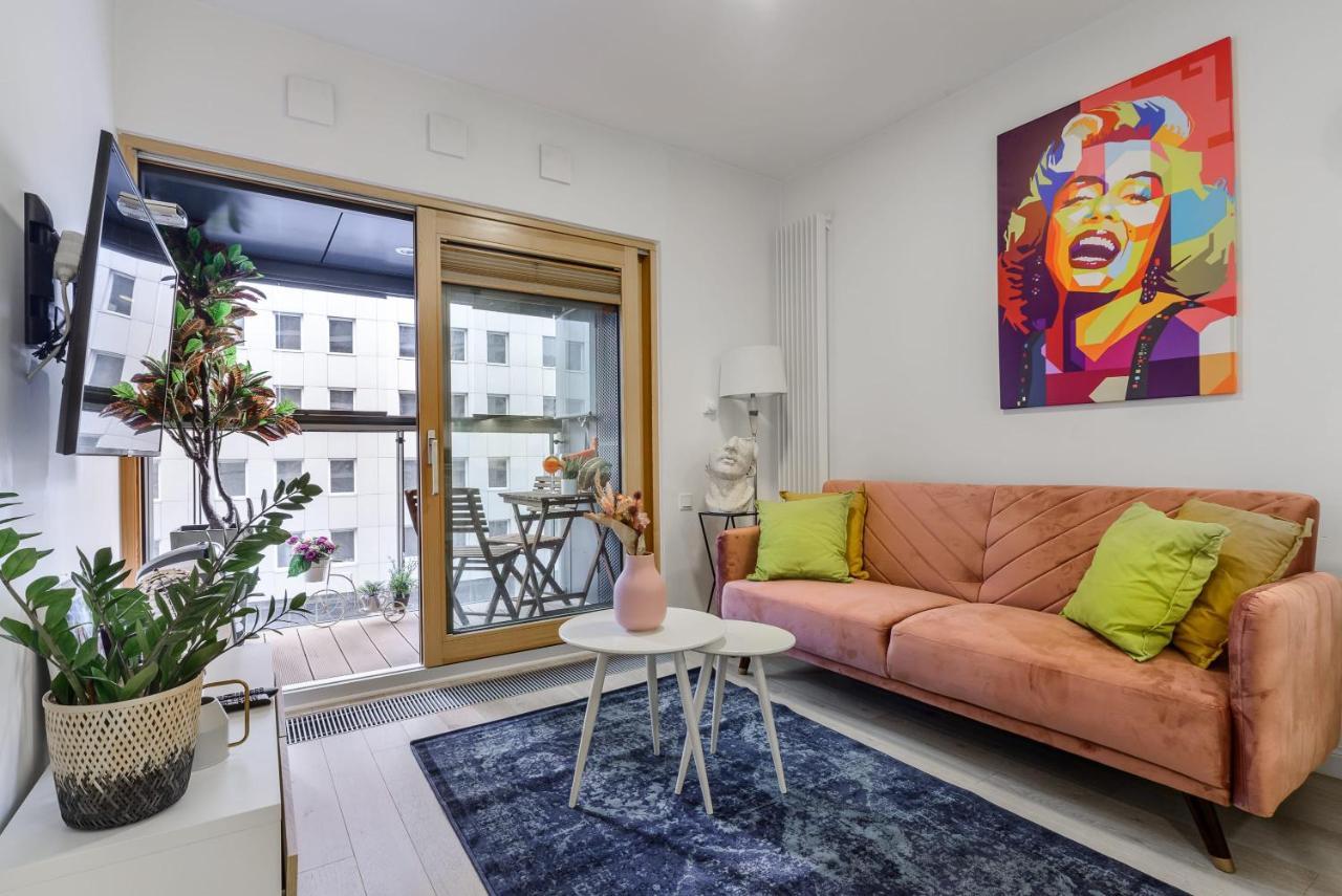Luxury Apartments On Grzybowska Street In Varsavia Esterno foto