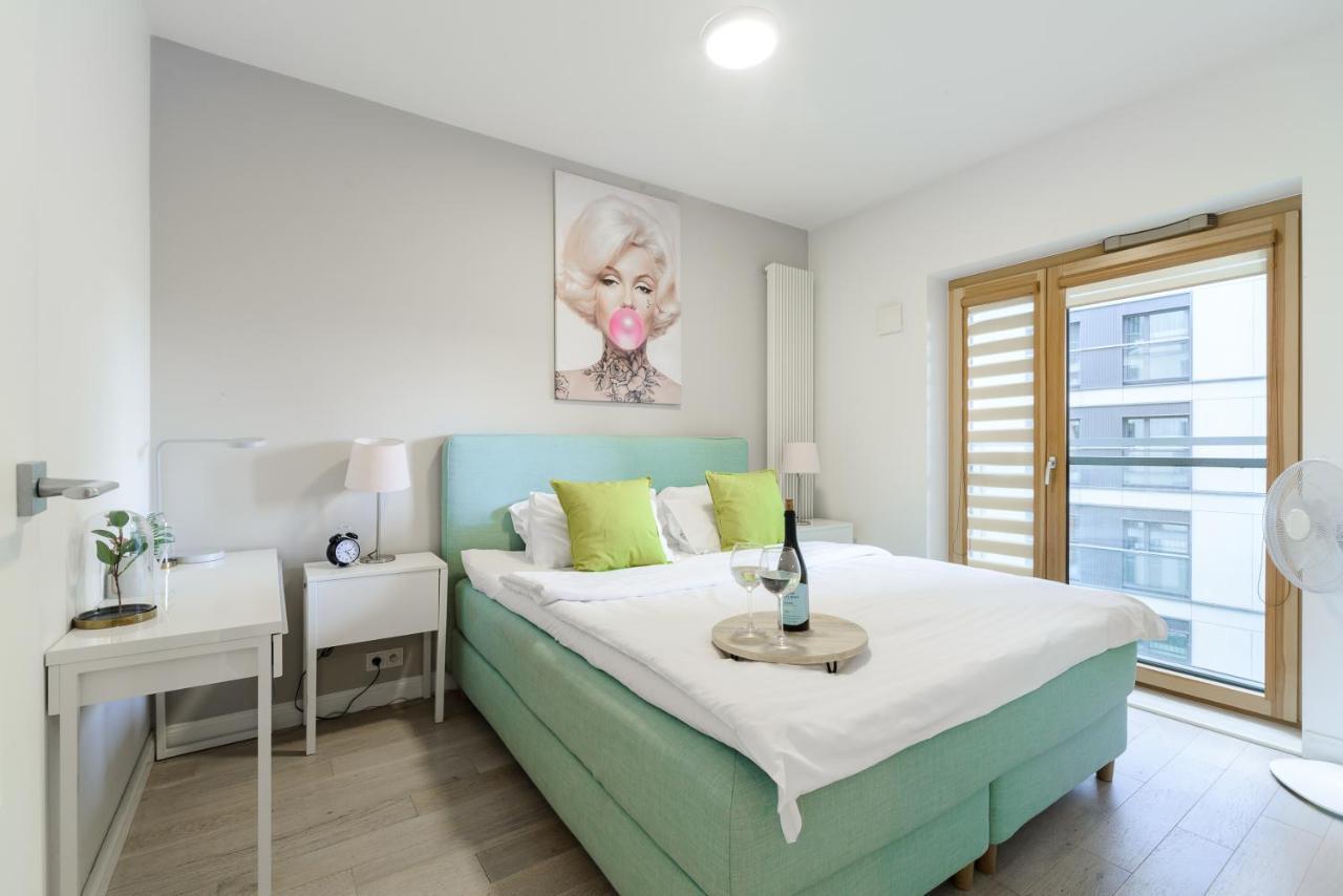 Luxury Apartments On Grzybowska Street In Varsavia Esterno foto