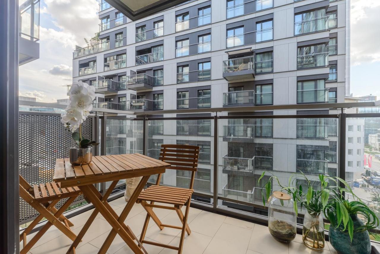 Luxury Apartments On Grzybowska Street In Varsavia Esterno foto