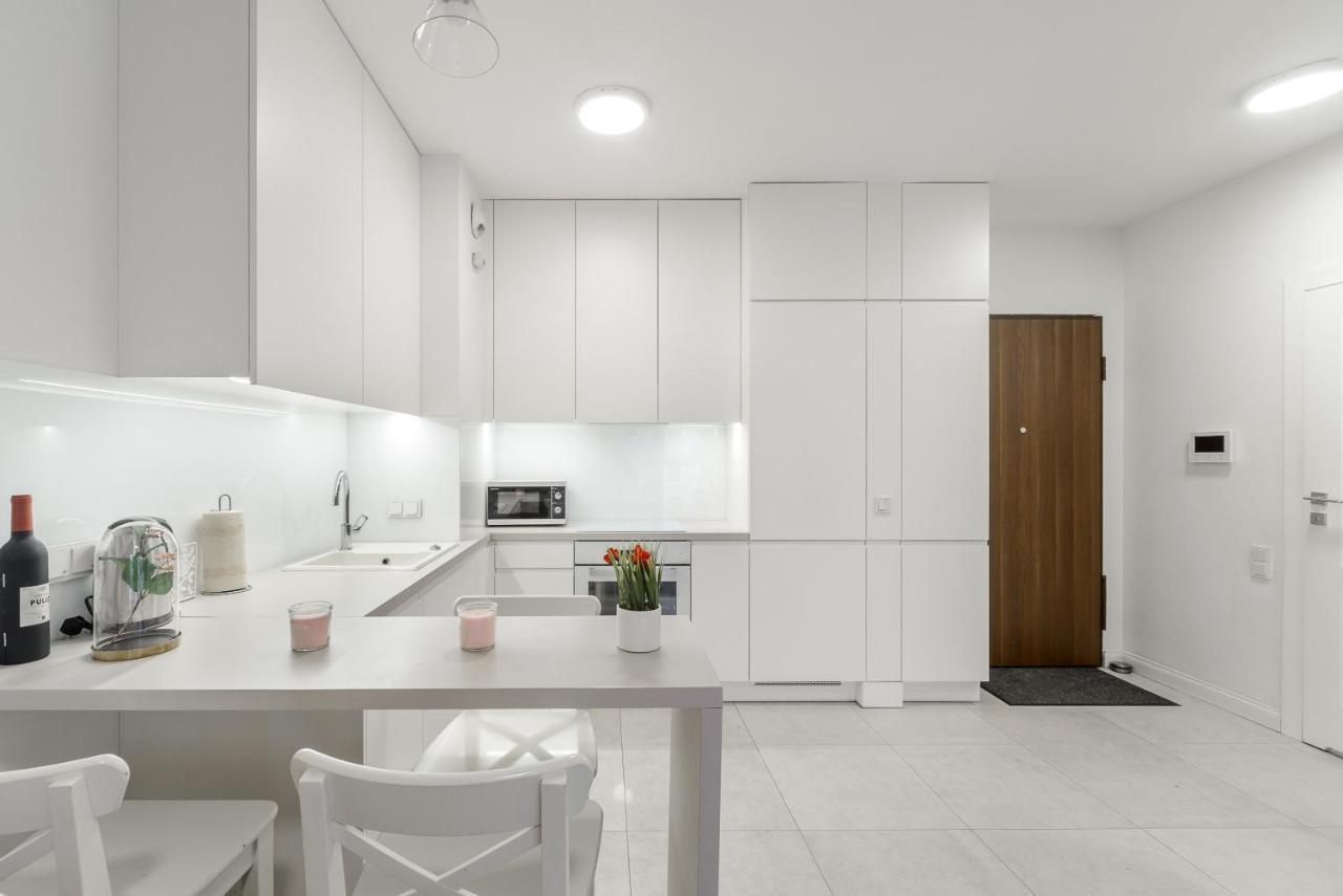 Luxury Apartments On Grzybowska Street In Varsavia Esterno foto